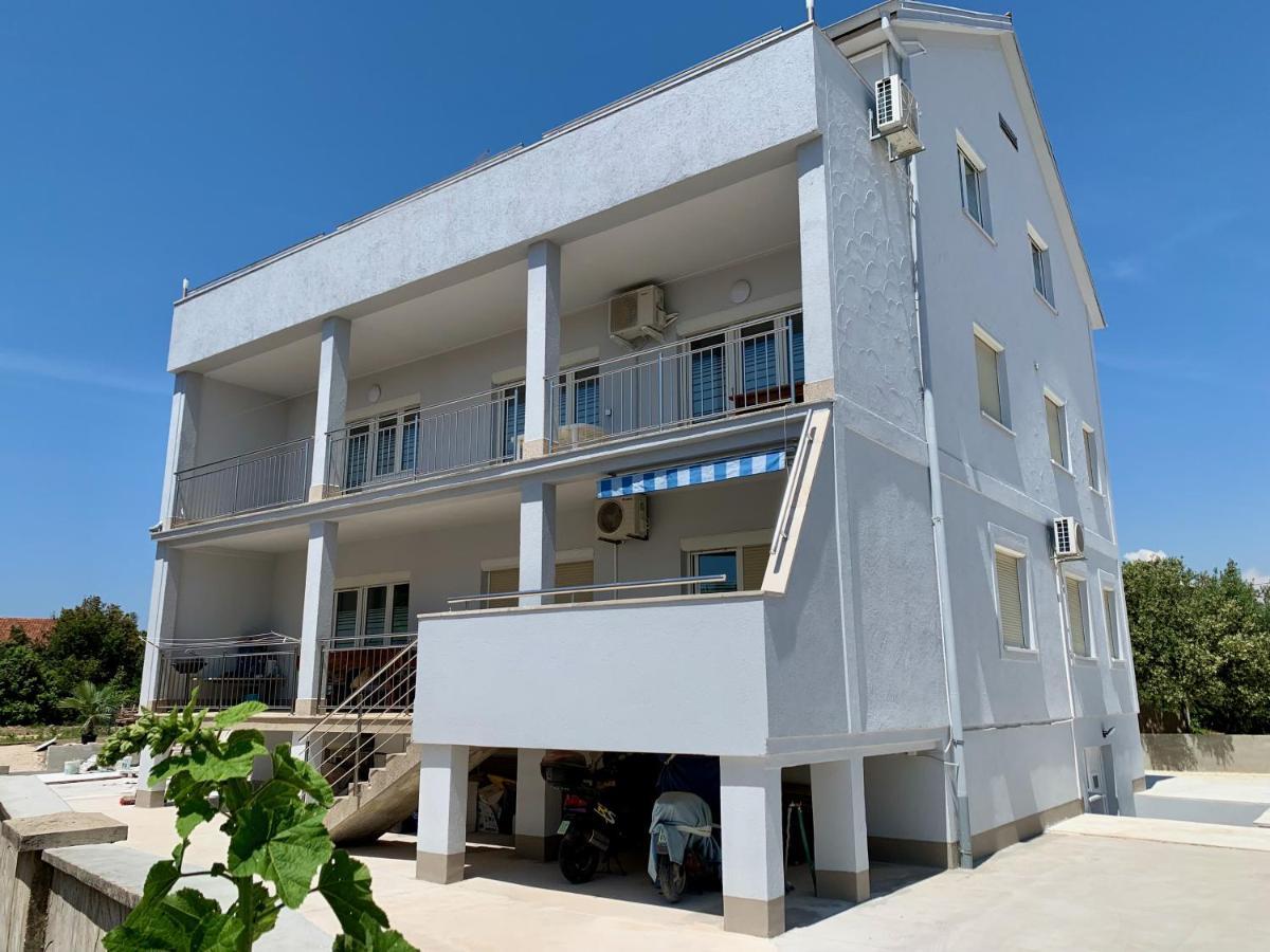 Apartments Janko Pakoštane Esterno foto